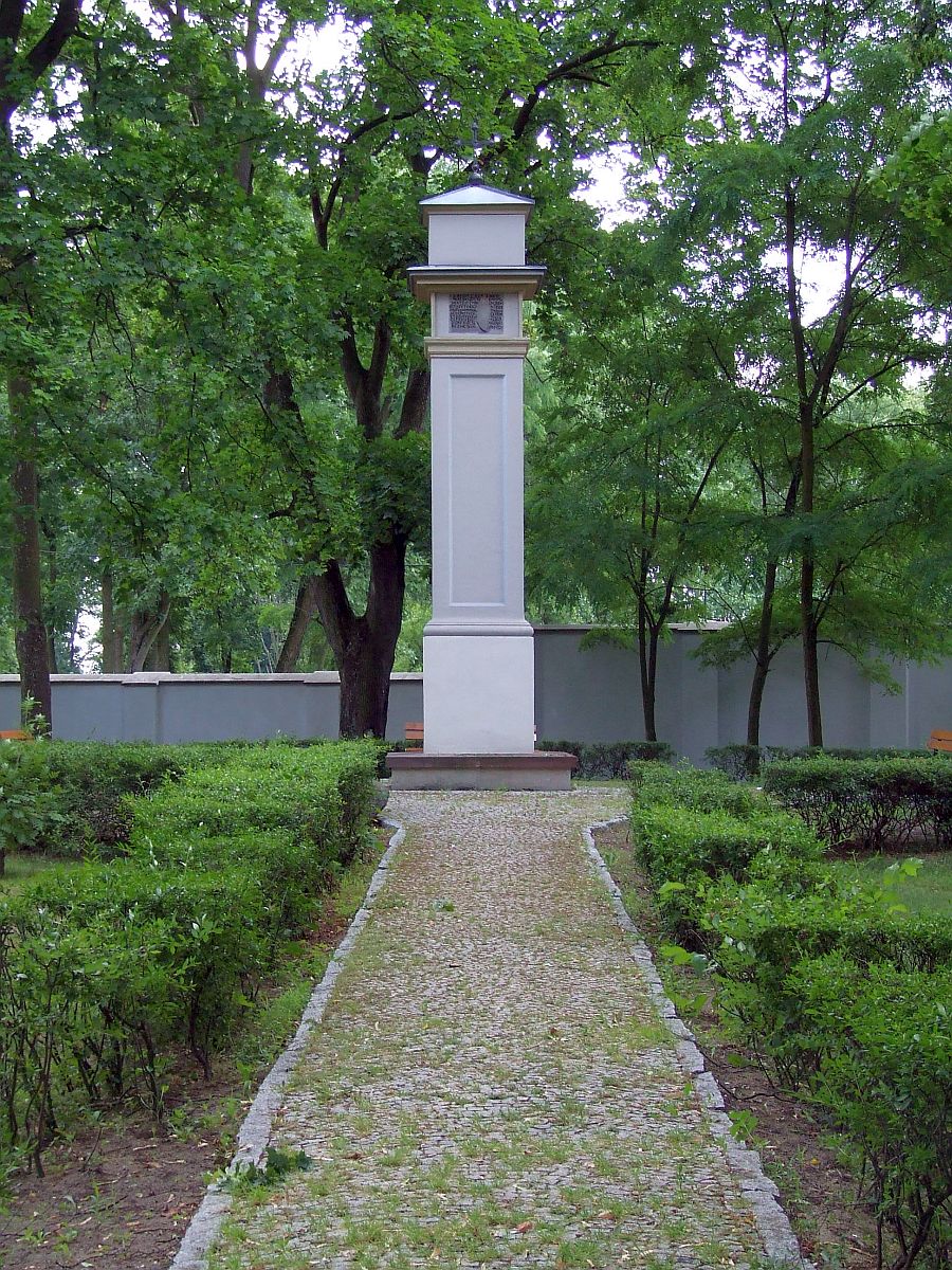 Pomnik upamiętniający narodziny Zygmunta I Starego w Kozienicach